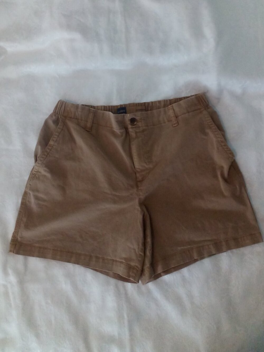 OLD NAVY SZ L EVERYDAY KHAKI SHORTS 98% COTTON POCKETS ELASTIC WAIST IN BACK